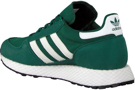 adidas grüne sneaker|Adidas green leather shoes.